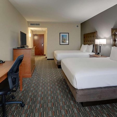 Drury Inn & Suites Charlotte Arrowood Экстерьер фото