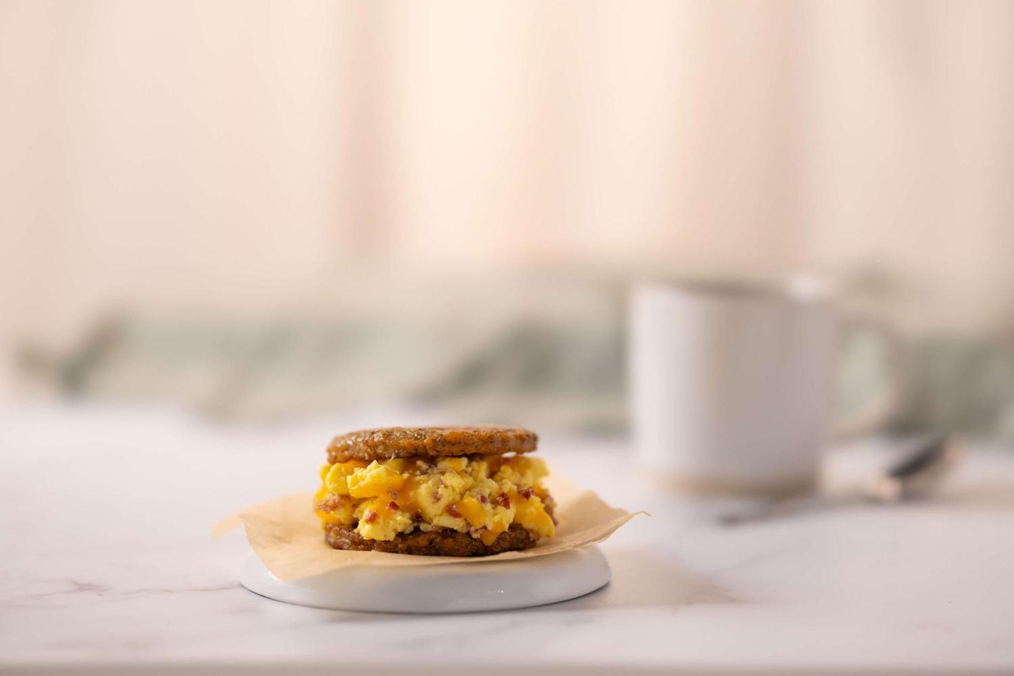 Drury Inn & Suites Charlotte Arrowood Экстерьер фото