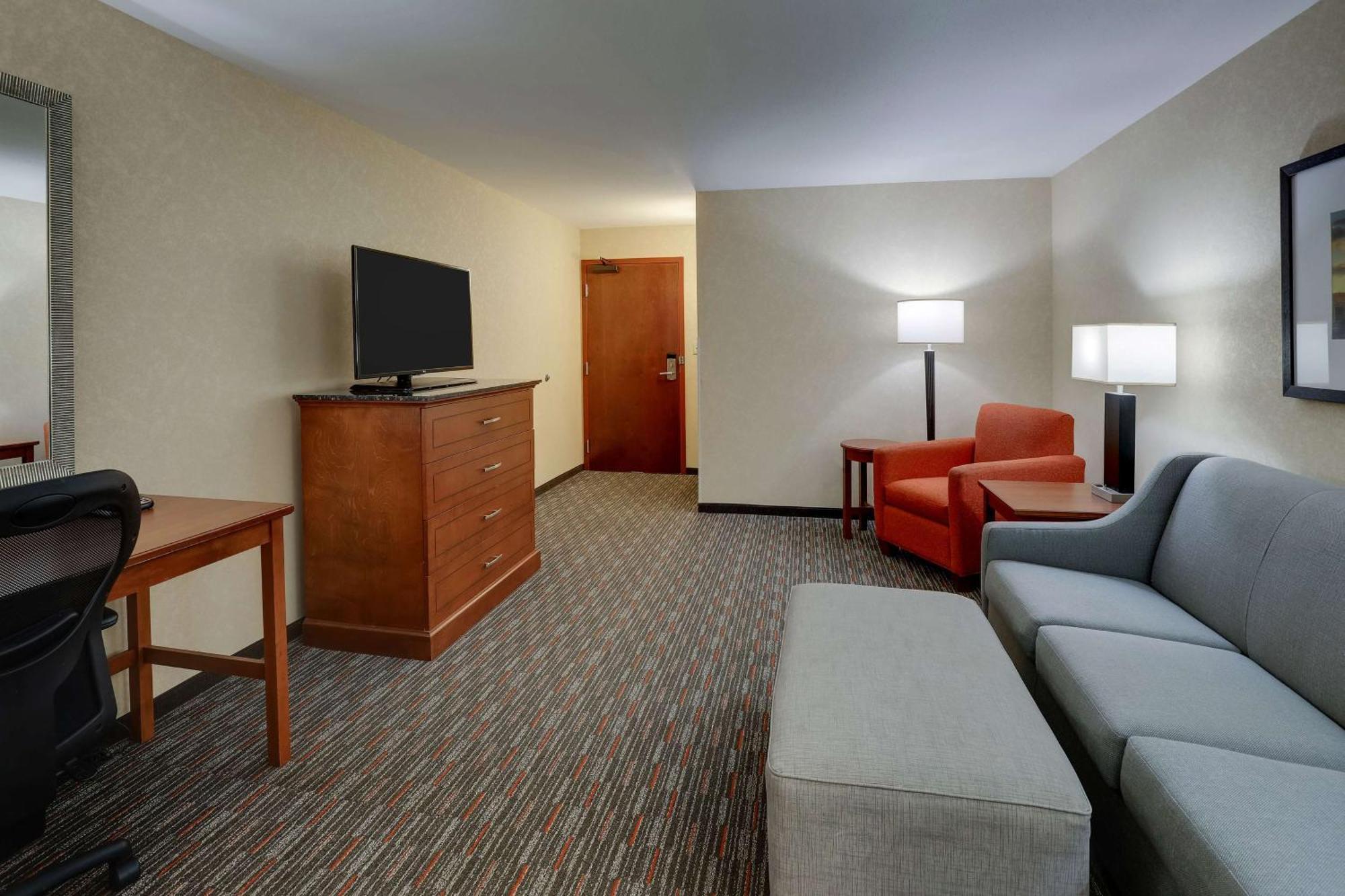 Drury Inn & Suites Charlotte Arrowood Экстерьер фото