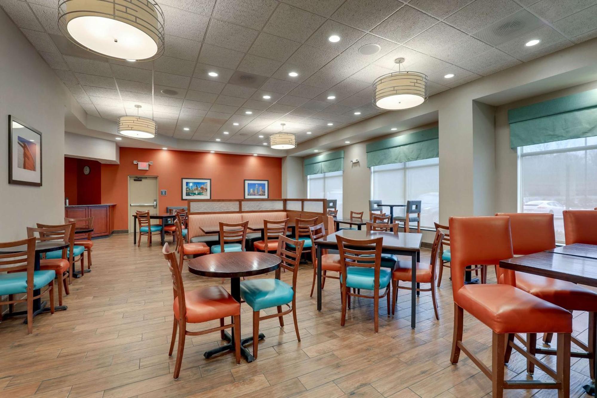 Drury Inn & Suites Charlotte Arrowood Экстерьер фото